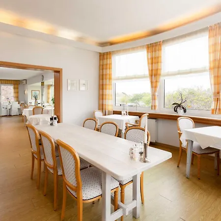 Haus Koebesine 31 *