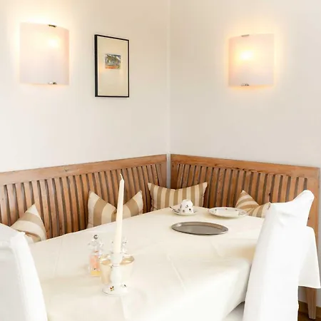 Haus Koebesine 31 아파트 유이스트